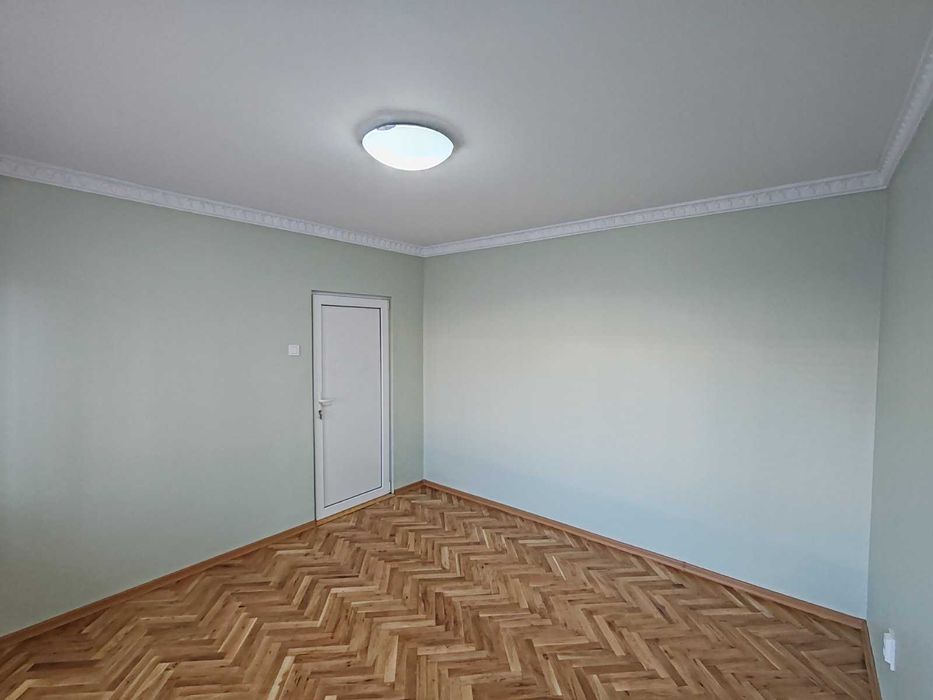 Продава се Двустаен апартамент в Варна, Център - 61 кв.м за 1421 €/кв.м - Снимка #11