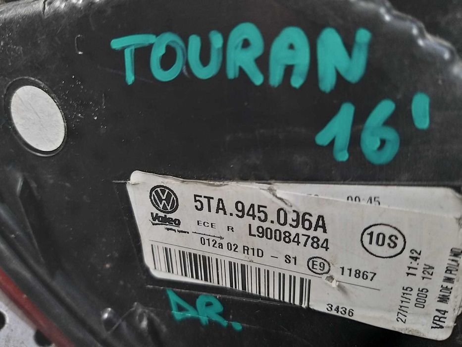 Stop tripla lampa dreapta vw touran 5t 2016 5ta945096a