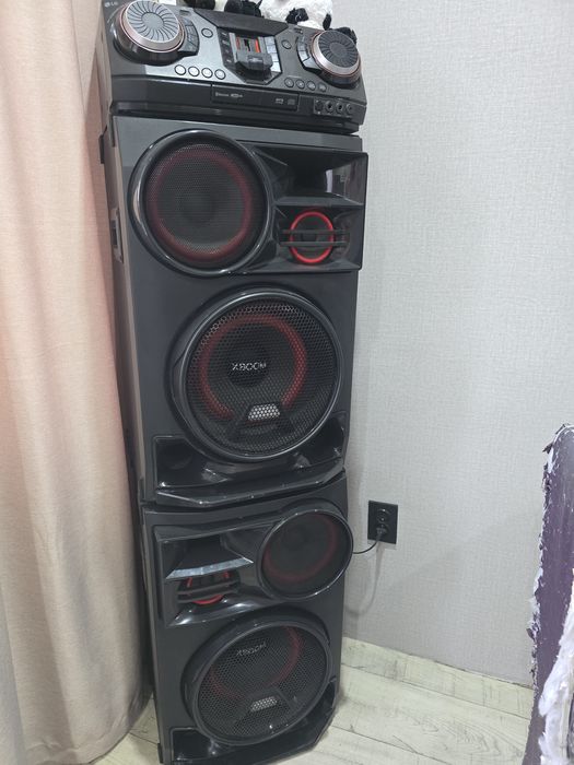 Продам музыкальный центр.