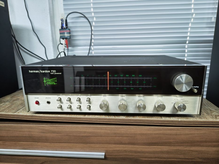 Винтидж ресивър флагманът на серията HARMAN KARDON HK-730