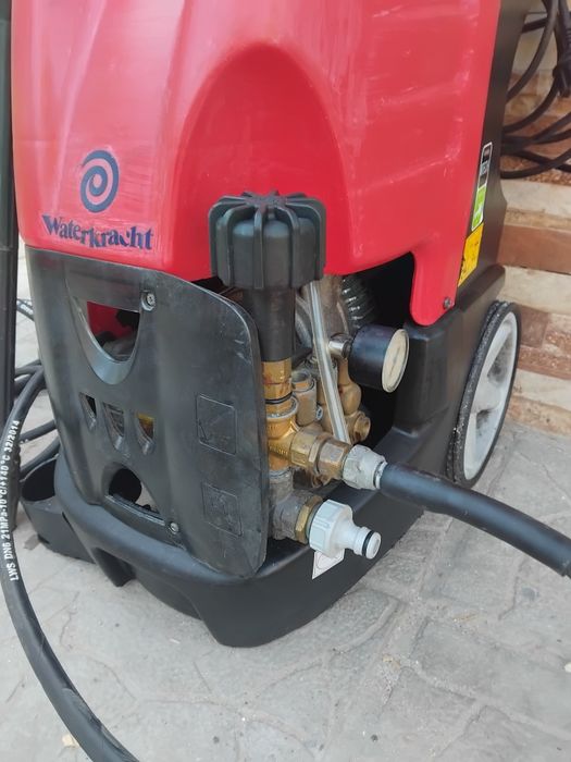 Водоструйка IPC Бутална Помпа Машина за Отпушване на Канали 220V 3.kw 170bar  Керамика