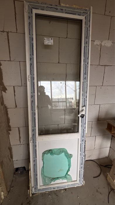 Пластиковой окна двери б/у