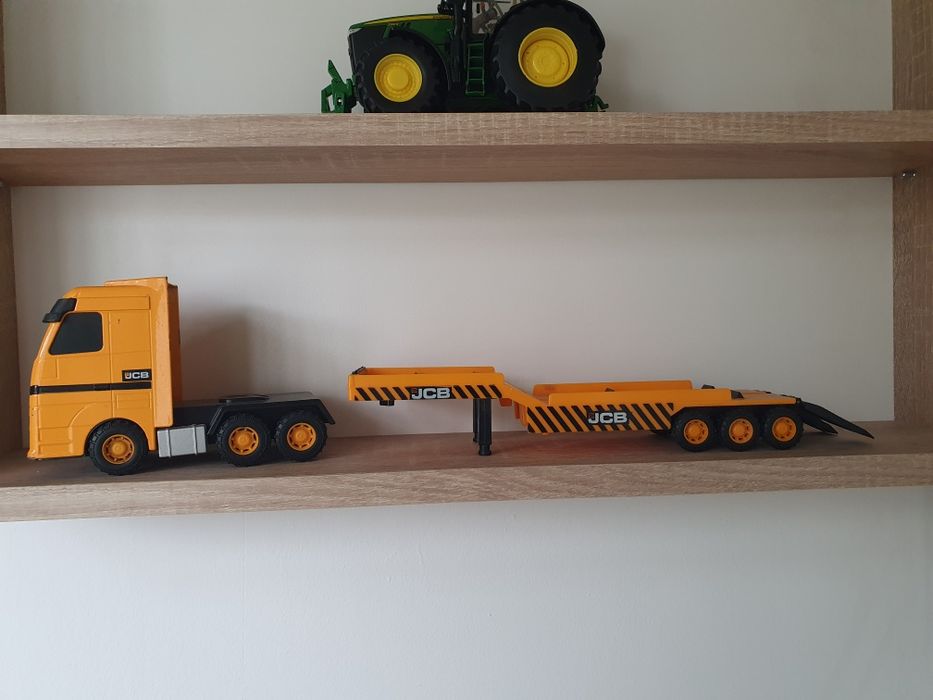Macheta trailer JCB