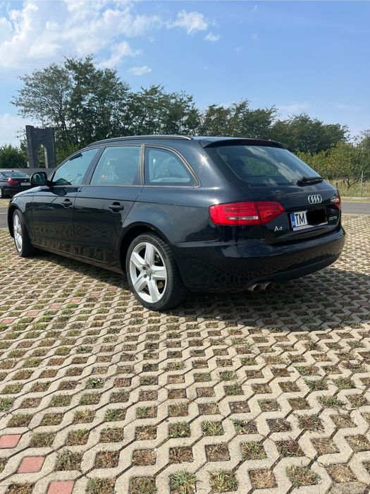 Vand audi A4 B8 2.0 TDI 143 CP an 2009 cutie automata 8+1