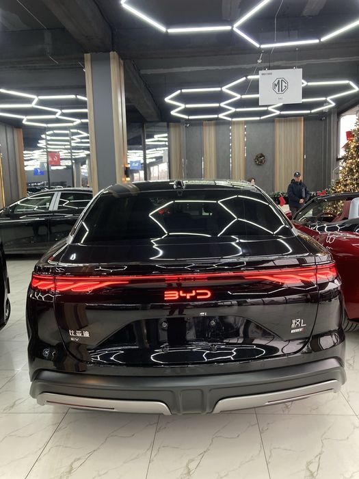 BYD han  L 2025 full 701 km.bita matorlik masj 4 sidenya orqada monito