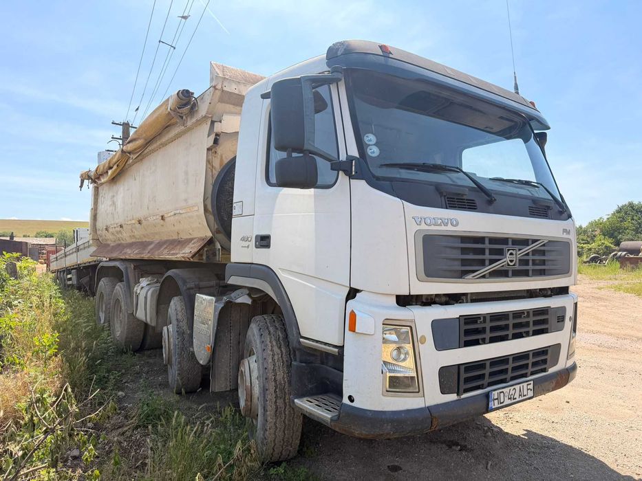 Volvo FM 8X4 2008  220.000km  Basculanta