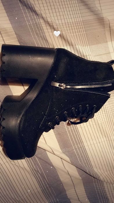 Черни боти велур