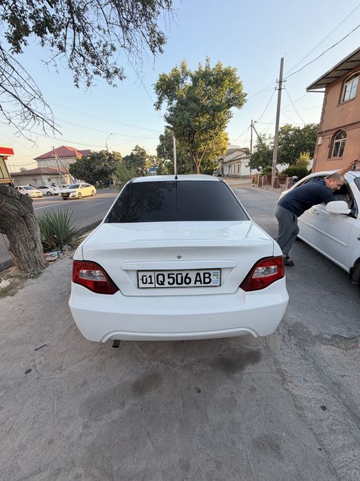 Neksa 2 kiraskasi toza afta salondan bir qol olib minlngan xarajatiyoq