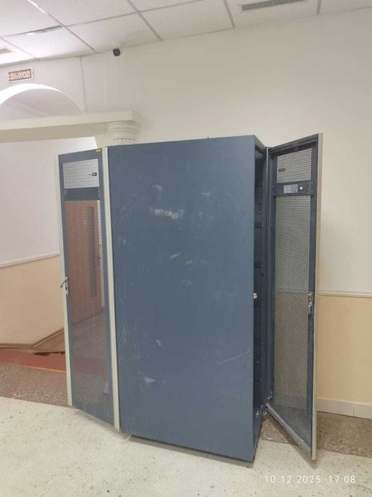 Серверная стойка