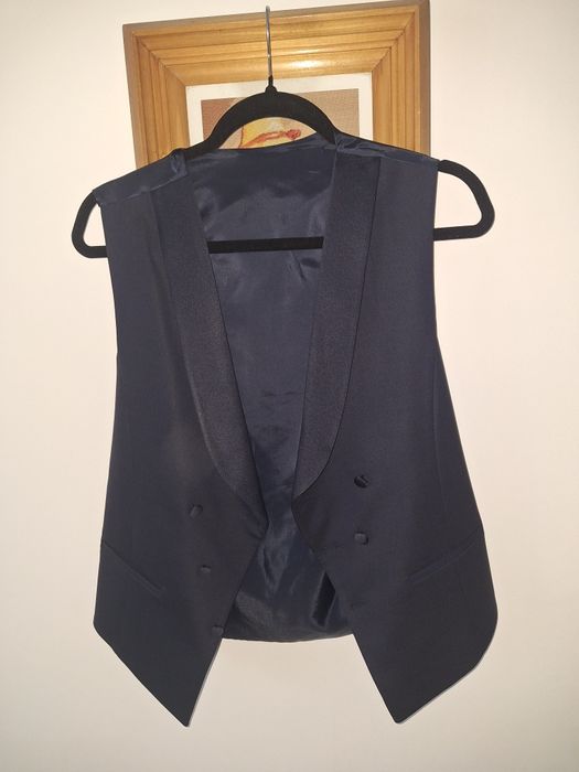 Costum elegant barbati