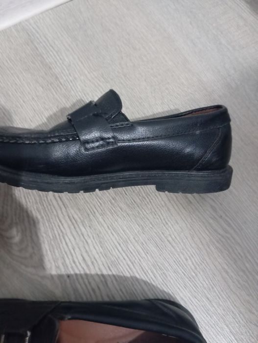 Продам школьную обувь для мальчиков