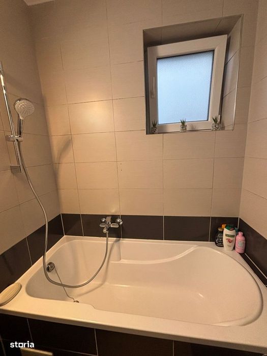 Apartament total decomandat 2 camere cu balcon deschis în Avangarden3