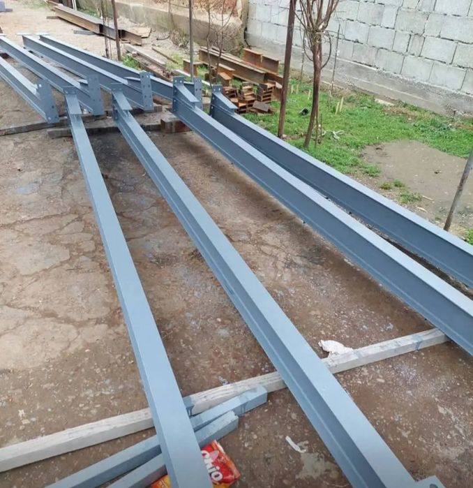 Vând hală metalica