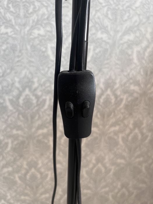 Икеа Торшер работает