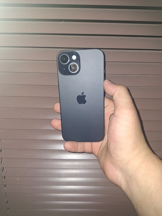 Айфон 15 продаётся есть айклауд