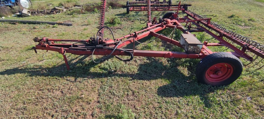 Продам 2 трактора Т40 и косилку с граблями