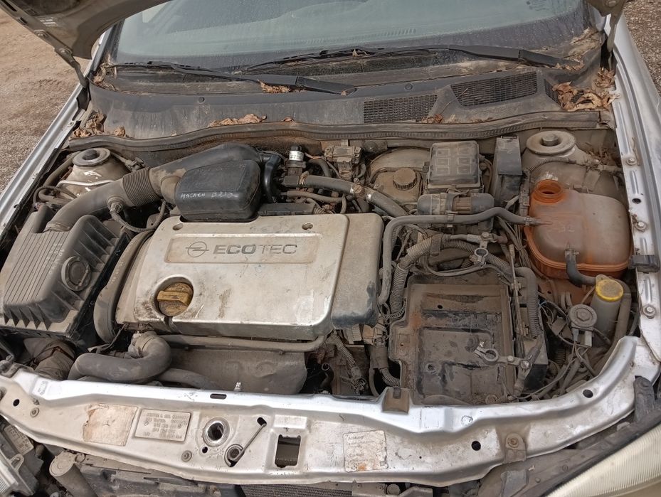 Опел Астра на части