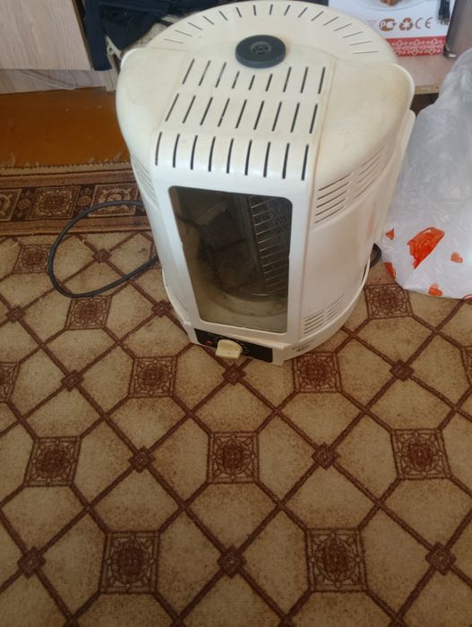 Продам электрошашлычницу-грильницу.Уступлю