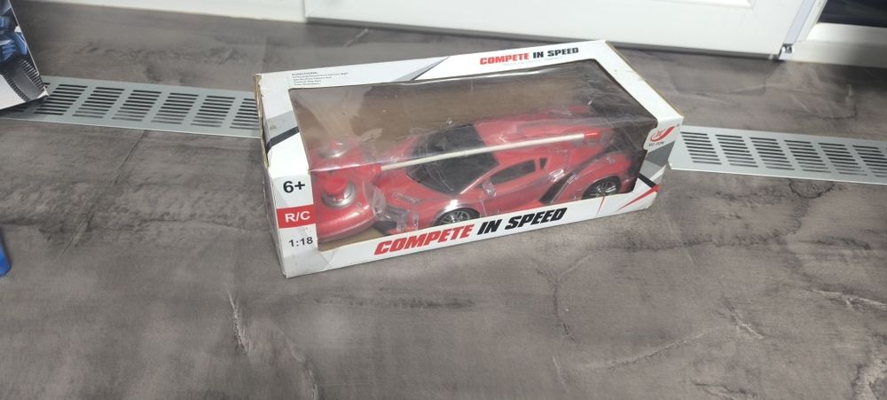 Машинка на радиоуправлении