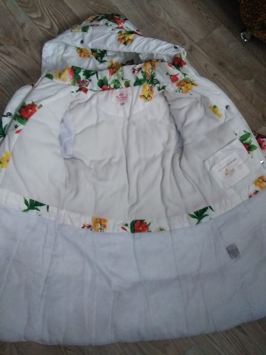 Продам зимний пуховик на девочку