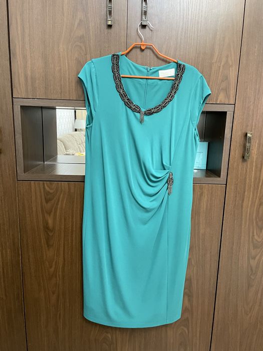 Продам платья по 5000 тг каждое