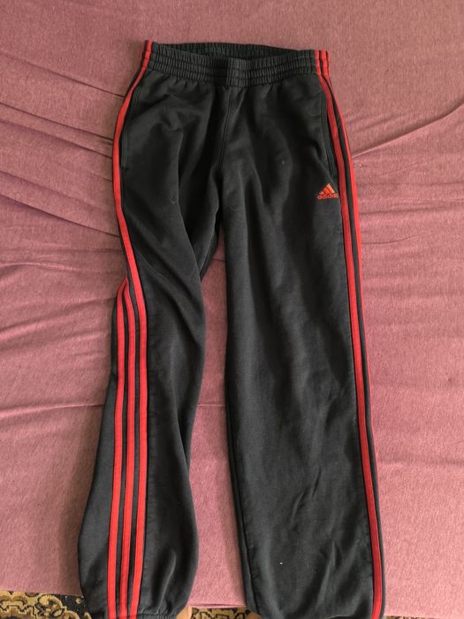 Adidas essentials performance три ленти