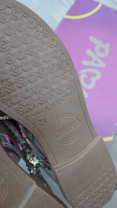 Продам новые сандали pablosky