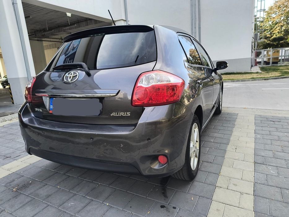 TOYOTA Auris 2011 — imagine 3