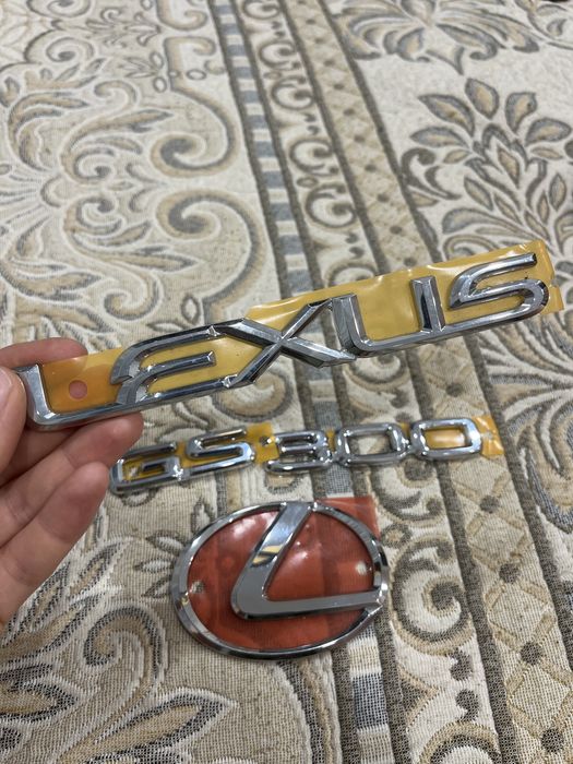 Надпись lexus GS 300