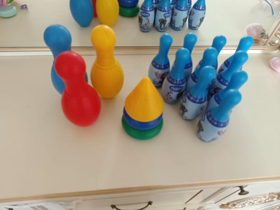 Игрушки пластиковые