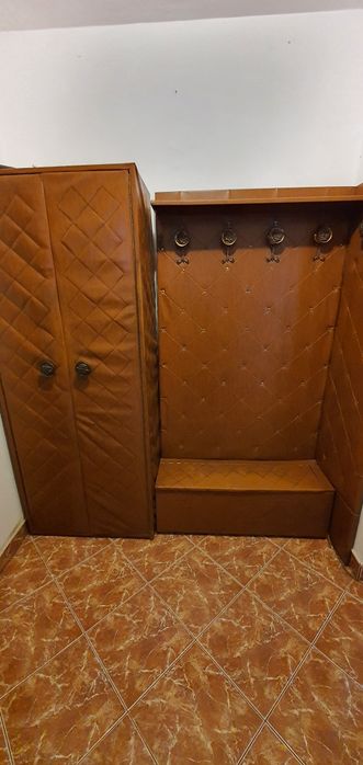 Vând set cuier+dulap  hol