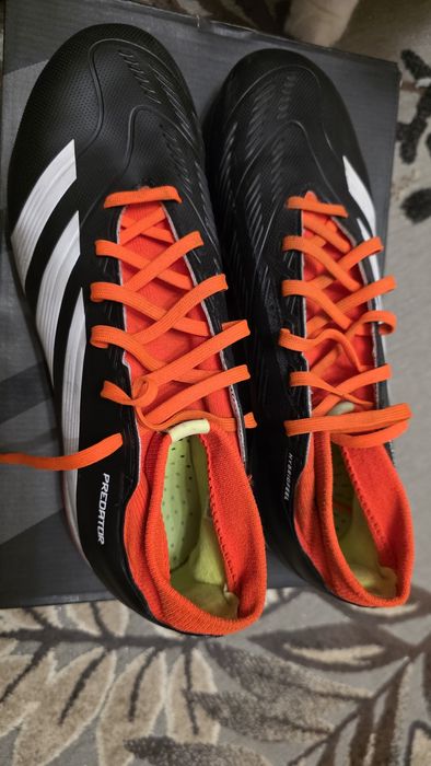 Продам  бутсы predator