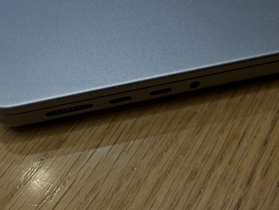 MacBook Pro 14" M1 Pro 16GB 512GB Гаранция Пълен Комплект