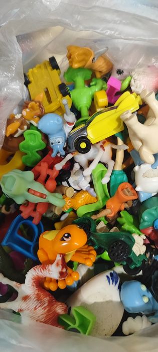 Большой набор фигурок Kinder, Disney и разных коллекций