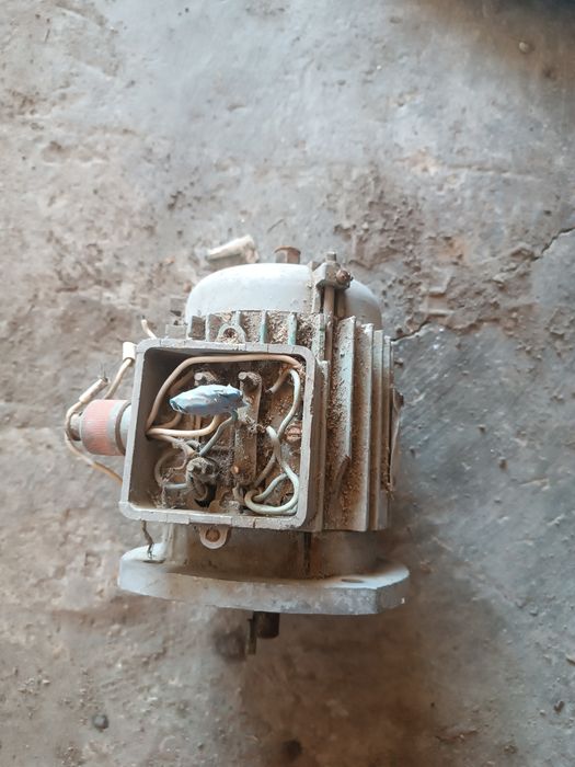 Продам электро двигатель