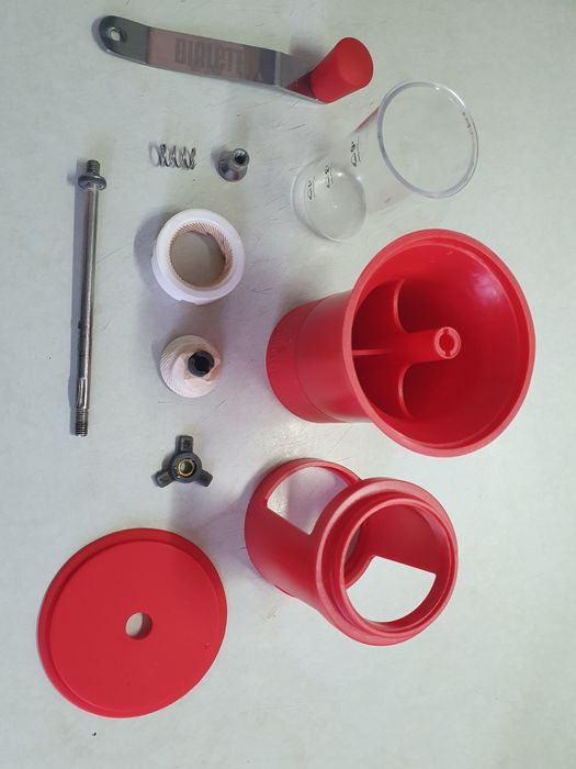 Ручная кофемолка bialetti