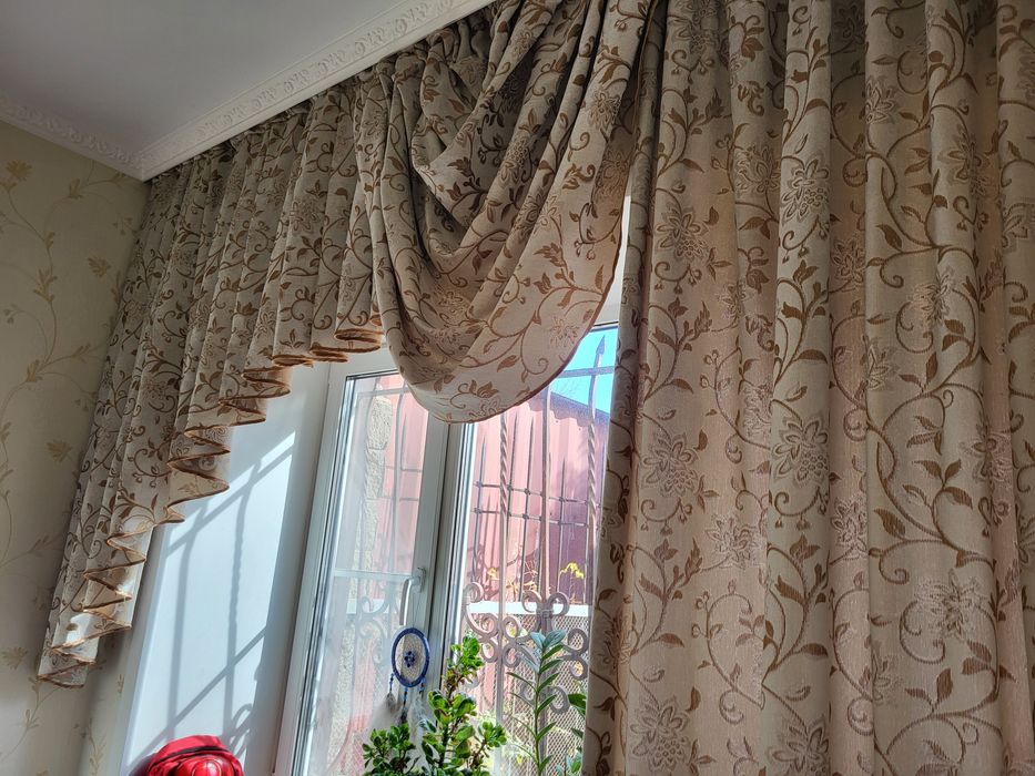 Продам шторы б/у