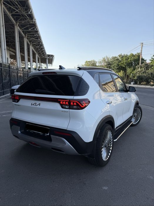 Kia sonet 2025 3-pazitsa full