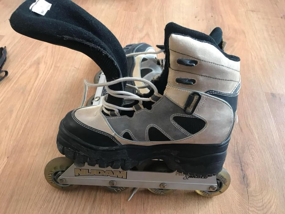 Ролери в бежаво и черно