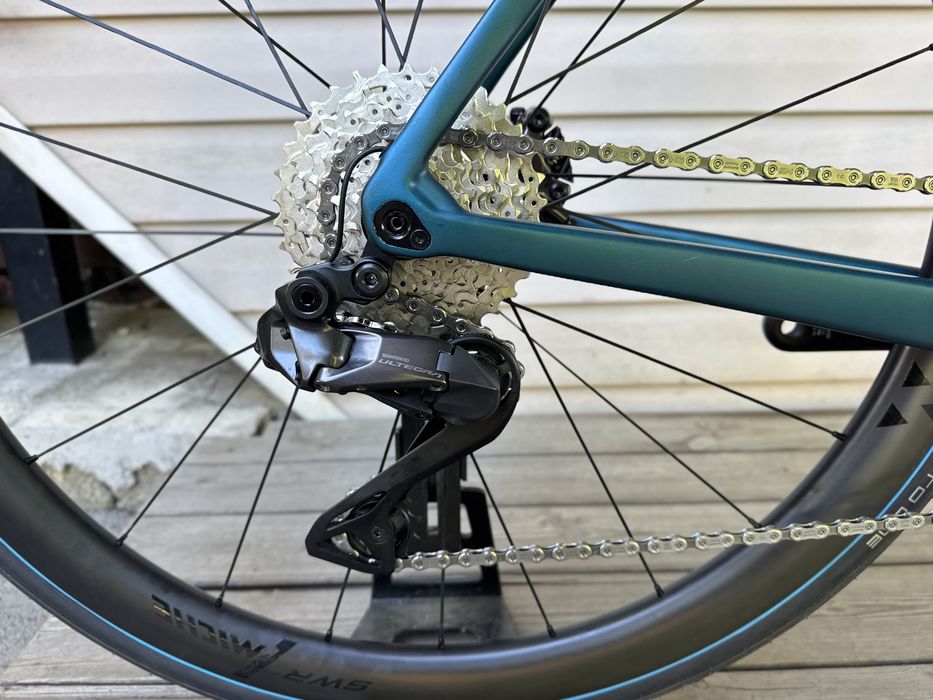 Карбонов шосеен велосипед Colnago V3 Disc Carbon – Blue/Gold