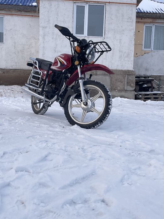Продам мотоцикл Yaqi 200куб