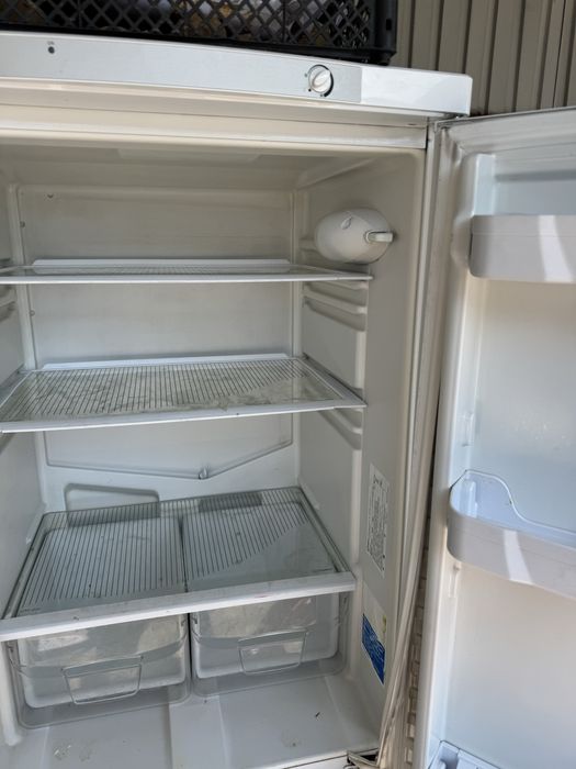 Холодильник продам