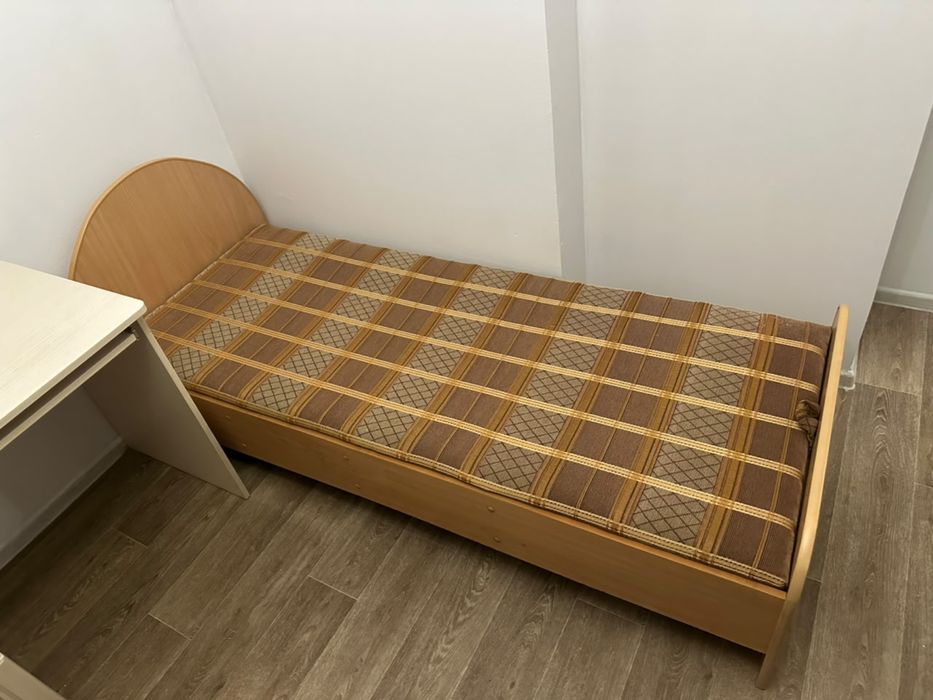 продается кровать