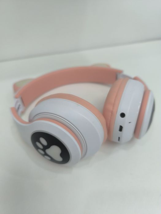 Продается Наушник,в отличном состоянии.Цена - 2000т