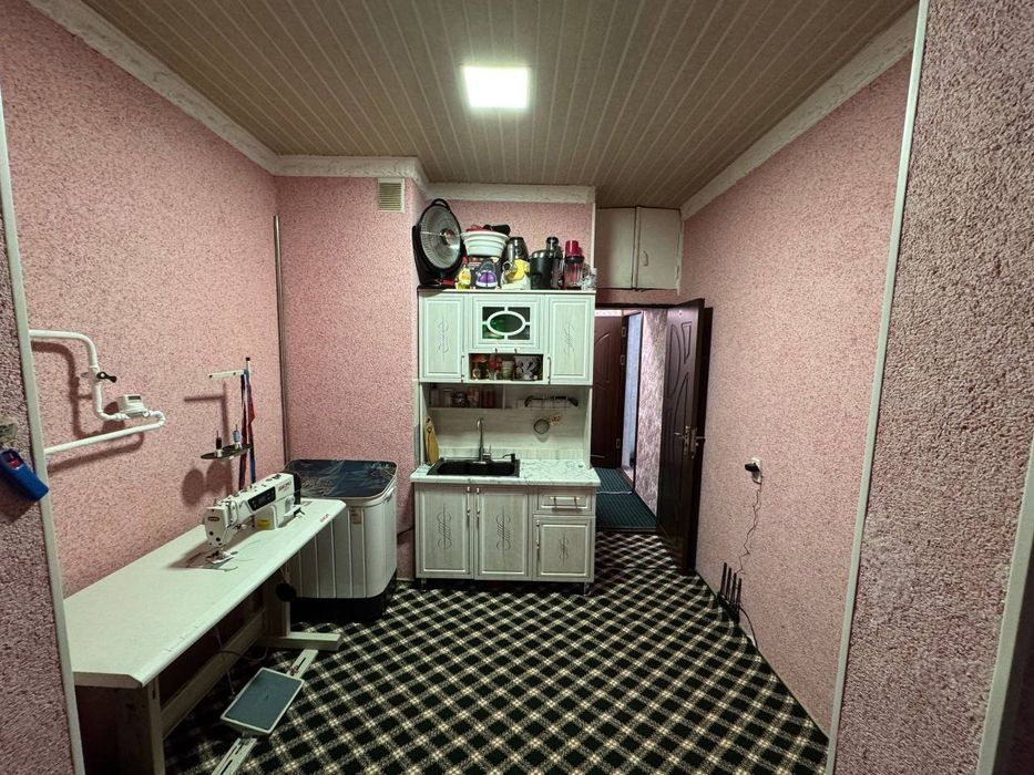 Юнусабад 7 квартал. Продается квартира  1/2/4