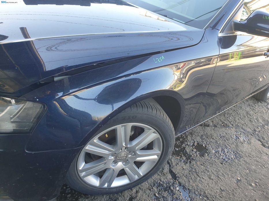 Aripa Stanga Fata cu Imperfectiuni Audi A4 B8 2008 - 2012 Culoare LZ5A [K4632]