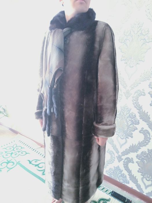 Мутоновая шуба продается