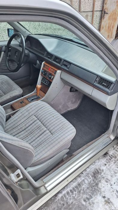 Продам Мерседес W124