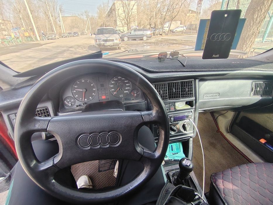 Продам ауди 80 б4
