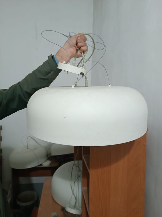 Продам      люстры